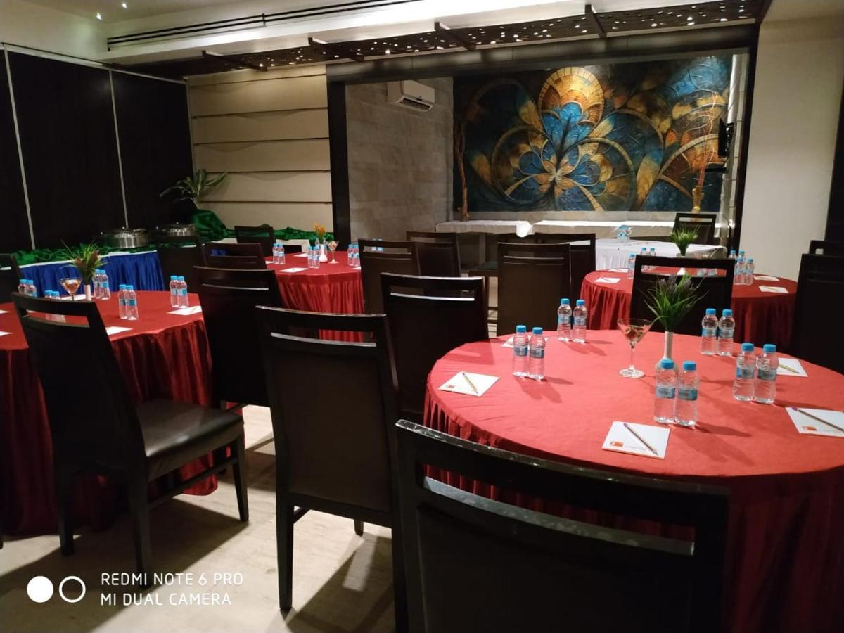 Tarawade Clarks Inn Pune Dış mekan fotoğraf