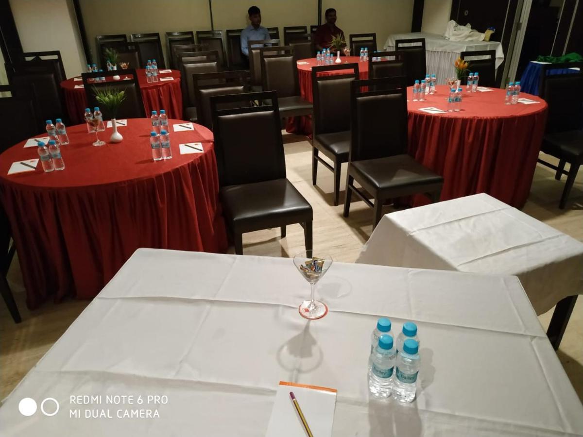Tarawade Clarks Inn Pune Dış mekan fotoğraf
