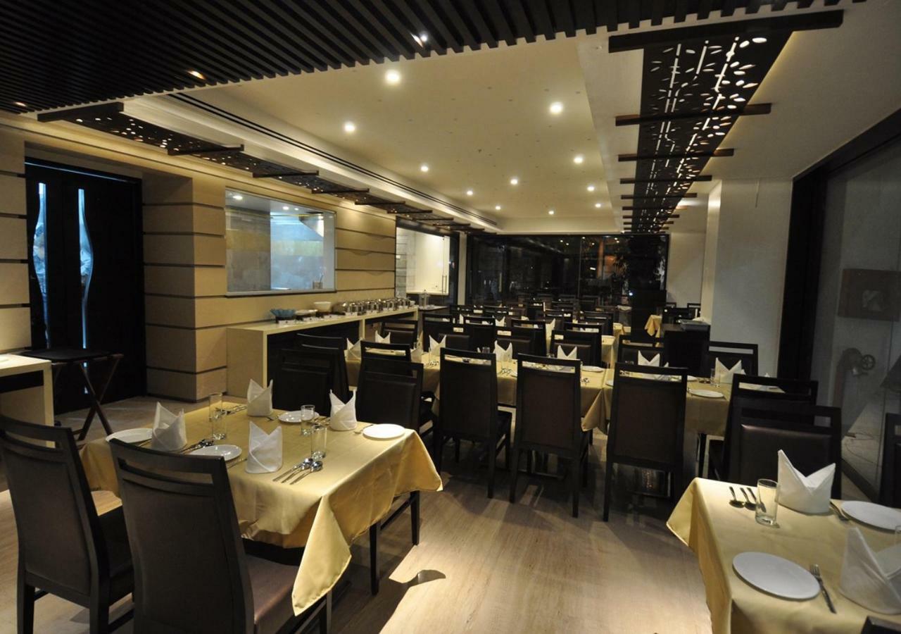Tarawade Clarks Inn Pune Dış mekan fotoğraf